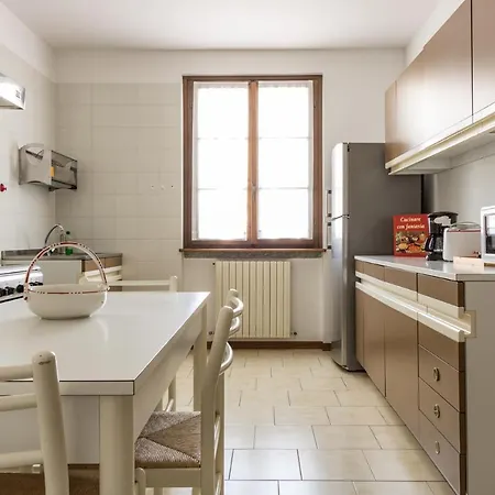 Villa Mina - *